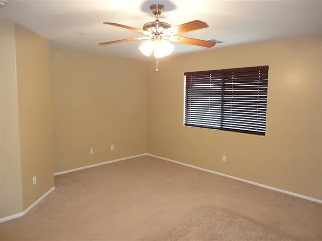 386 E Daniella Dr — Photo 9