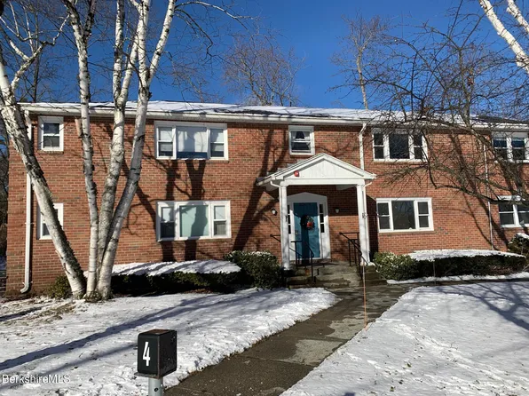 4 Morgan Mnr APT 4, Lenox, MA 01240