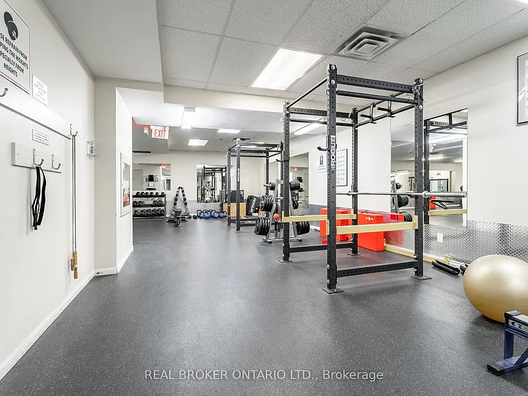 11 Niagara St W #32 — Photo 29