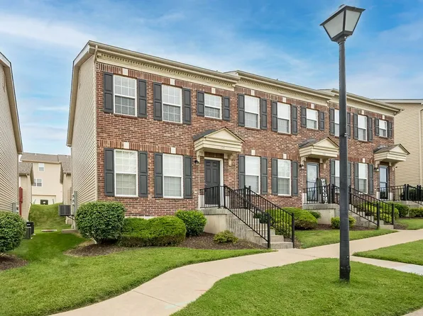 114 Willott Square Dr, Saint Peters, MO 63376