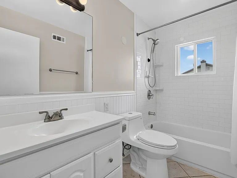 9838 Argyle Dr — Photo 12