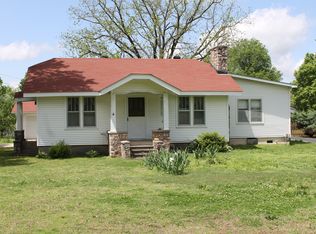 704 W North 2nd St, Baxter Springs, KS 66713