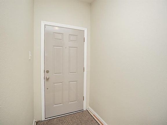 3rd image of 20026 Windcroft Hollow Ln