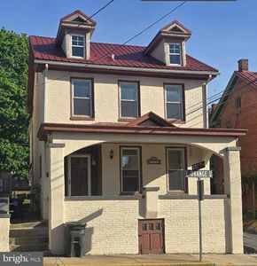 110 E Orange St, Shippensburg, PA, 17257