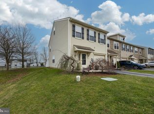 146 Red Oak Ct, Honey Brook, PA 19344
