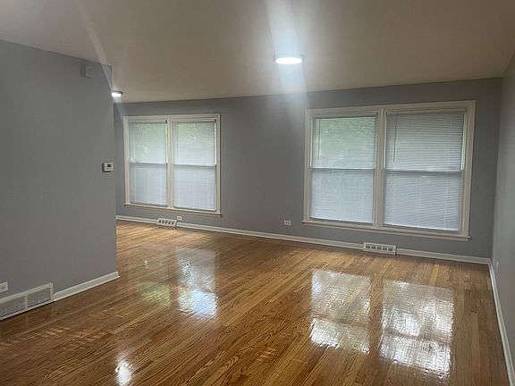 2nd image of 15241 Dante Ave