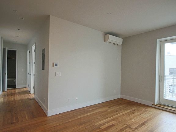 3rd image of 25 Skillman Ave #3G