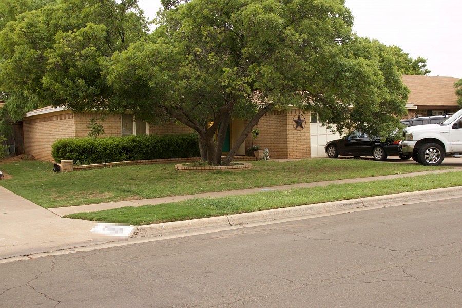 2nd image of 5527 90th St