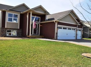 1750 Gotland Ln, Shakopee, MN 55379