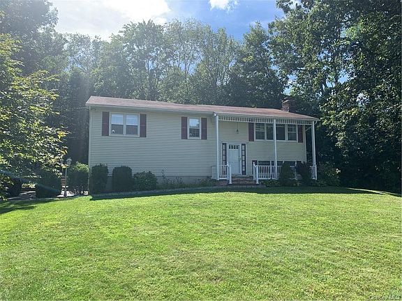 2nd image of 15 Kentwood Dr