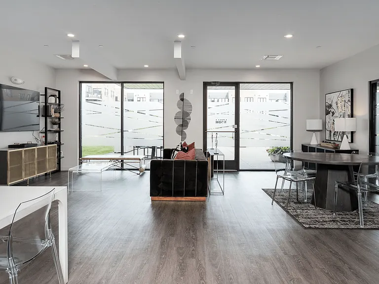 The Gem Apartments — Photo 8