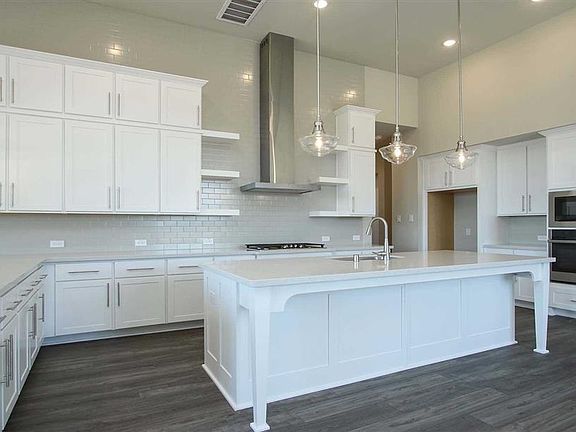 3rd image of 2503 Heritage Park Dr
