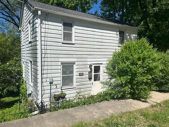 3rd image of 208 N Carroll St