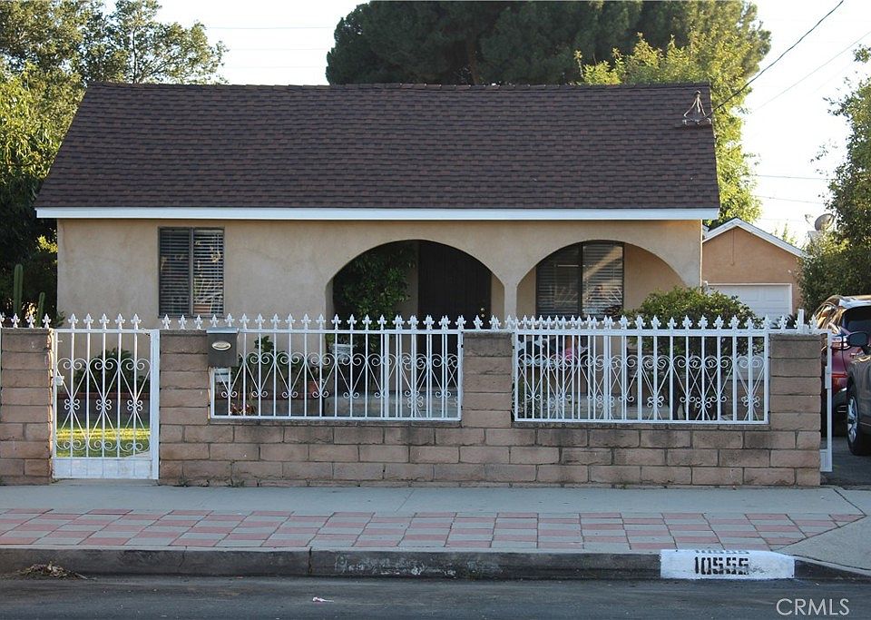 1st image of 10555 Cayuga Ave