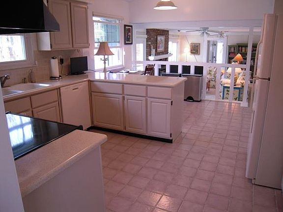 4th image of 11905 Sandgate Cir