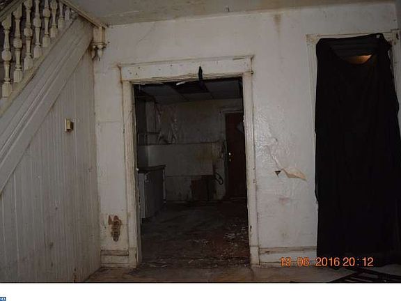 4th image of 1025 Pallas St