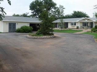 1203 NW Airport Rd, Cache, OK 73527