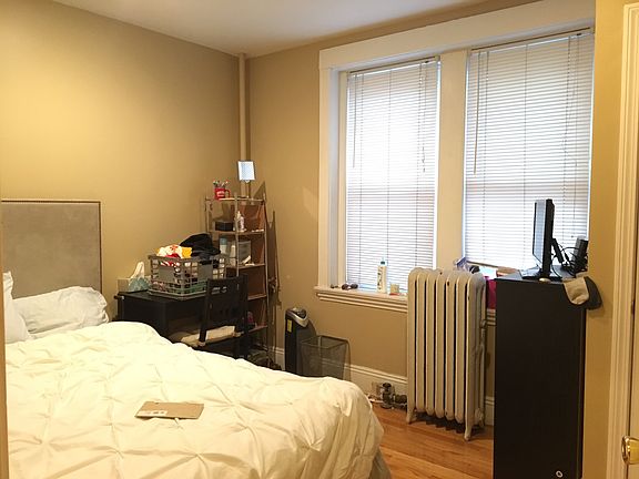 5th image of 318 Saint Paul St #12F