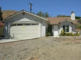 28045 Dakota Dr, Canyon Lake, CA 92587