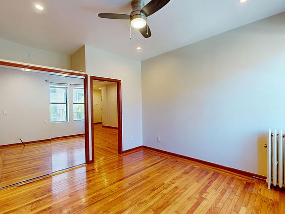 4th image of 563 W 184th St #2Z