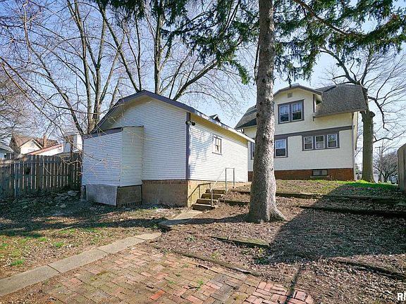 5th image of 201 E Frye Ave