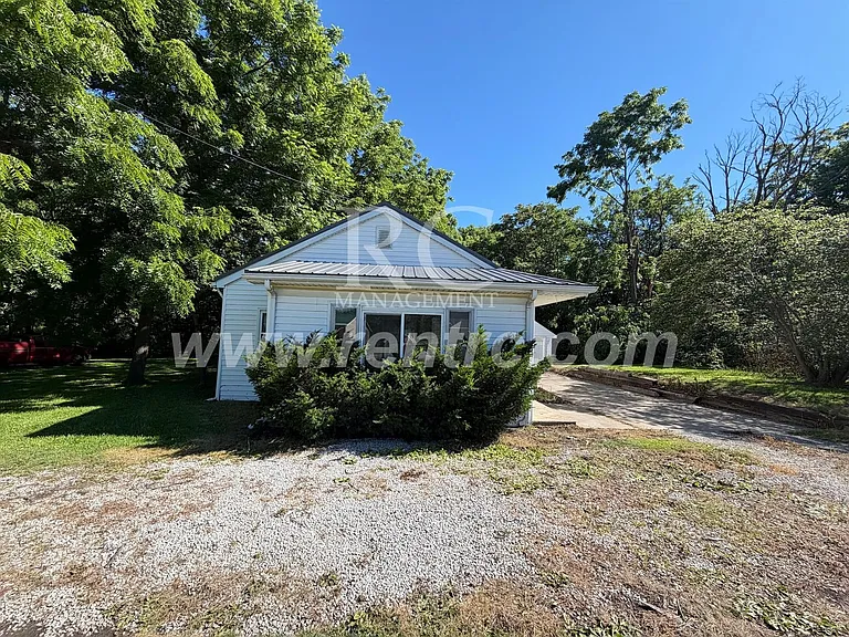 23 Brewer Rd — Photo 1