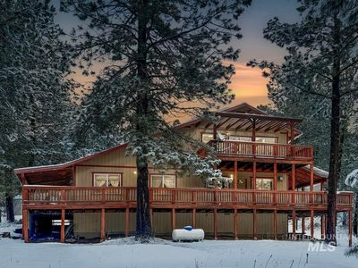 1222 Crown Point Pkwy, Cascade, ID, 83611