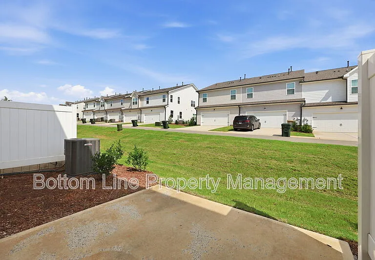 460 Glen Clova Dr — Photo 45