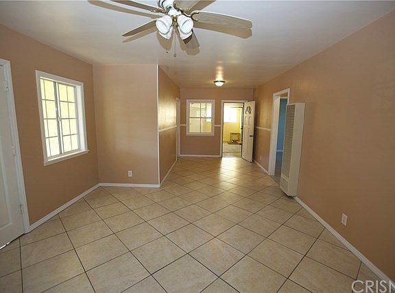 4th image of 12913 Montague St