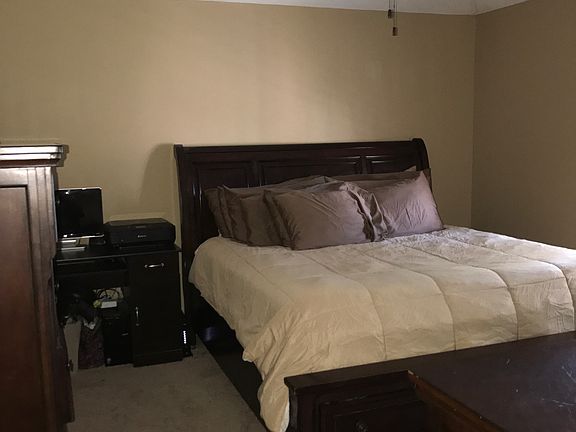 2nd image of 10163 Phillips Dr