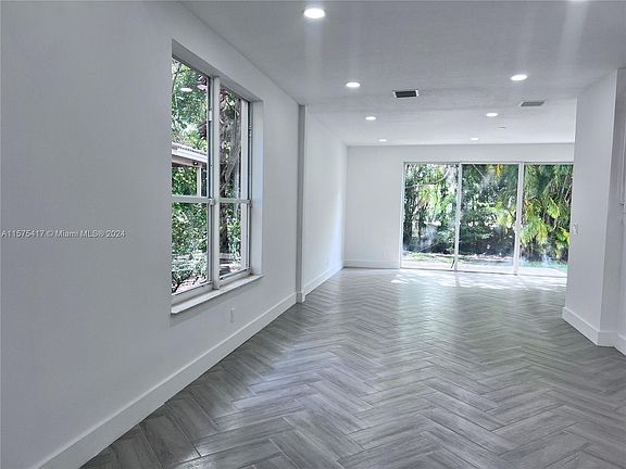 2nd image of 222 La Costa Way