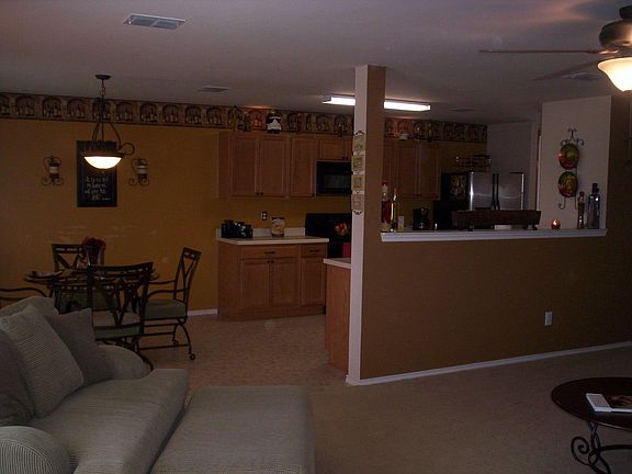 3rd image of 1232 Evergreen St