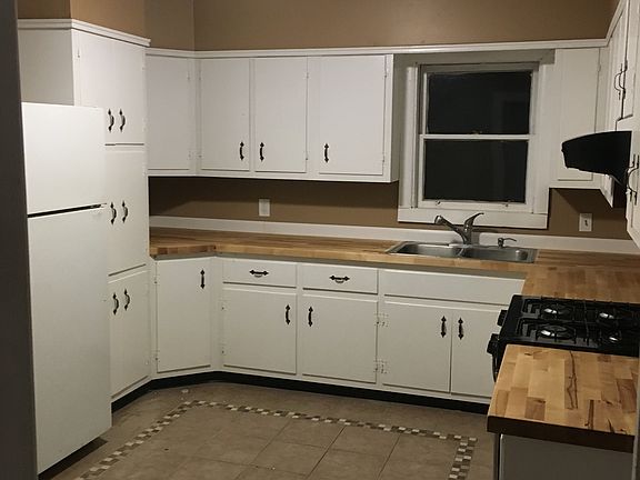 4th image of 30 Buckingham Ave #1