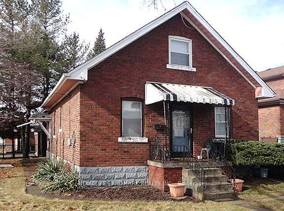 2nd image of 528 Birchmount Rd