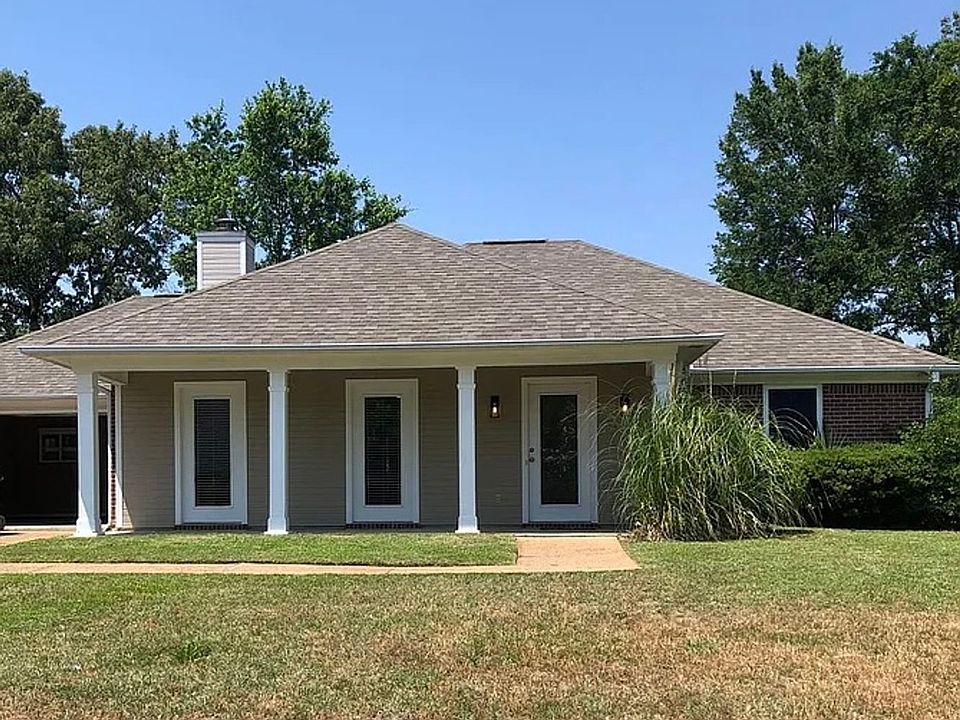 1st image of 339 White Oak Dr