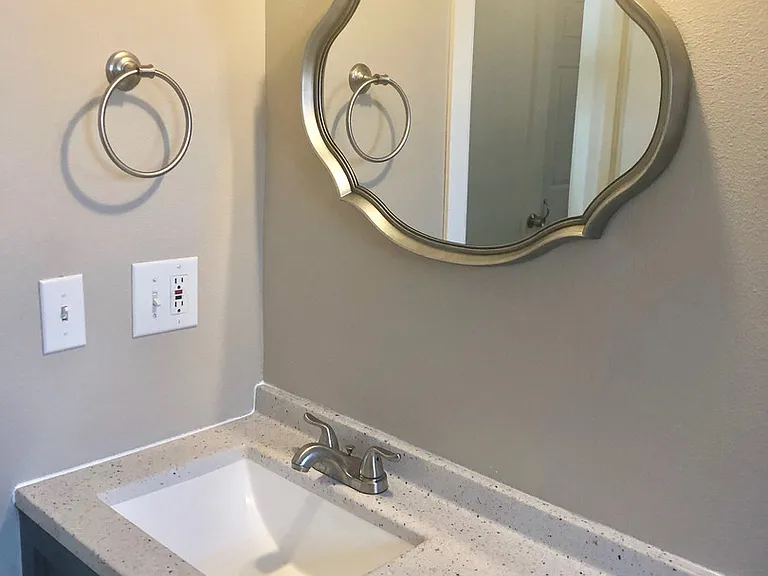 409 W Ridge Rd — Photo 12