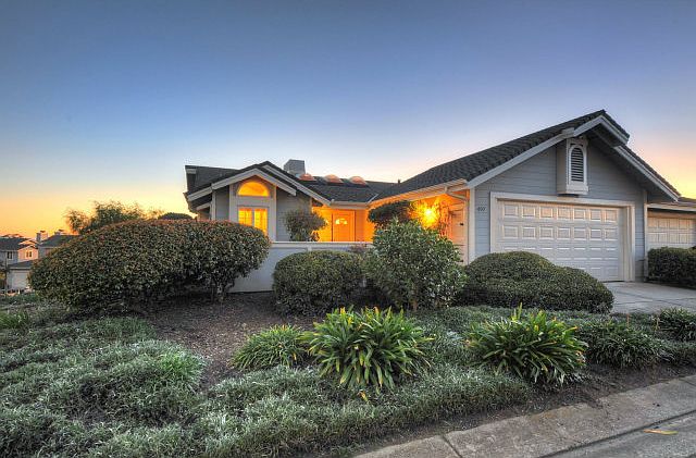 1st image of 407 Santa Monica Dr