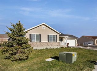 3706 N Partridge Ln, Eagle Mountain, UT 84005