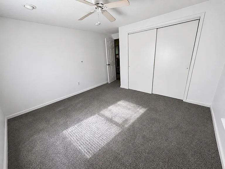 506 N Hartford Ave — Photo 9