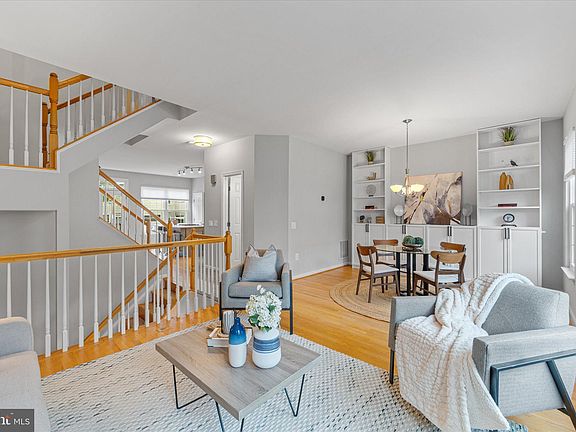 5th image of 4032 Stonehenge Way