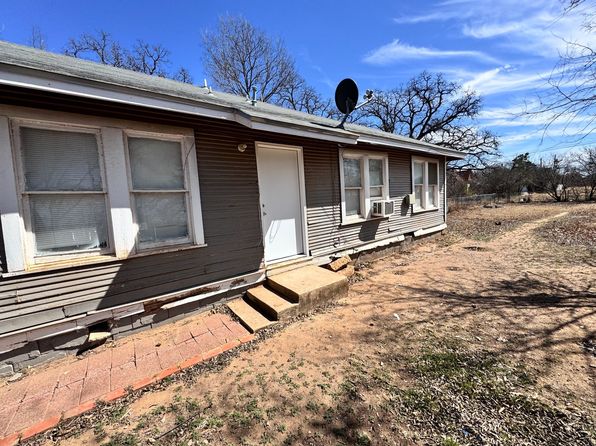 1312 Avenue C #B, Brownwood, TX 76801
