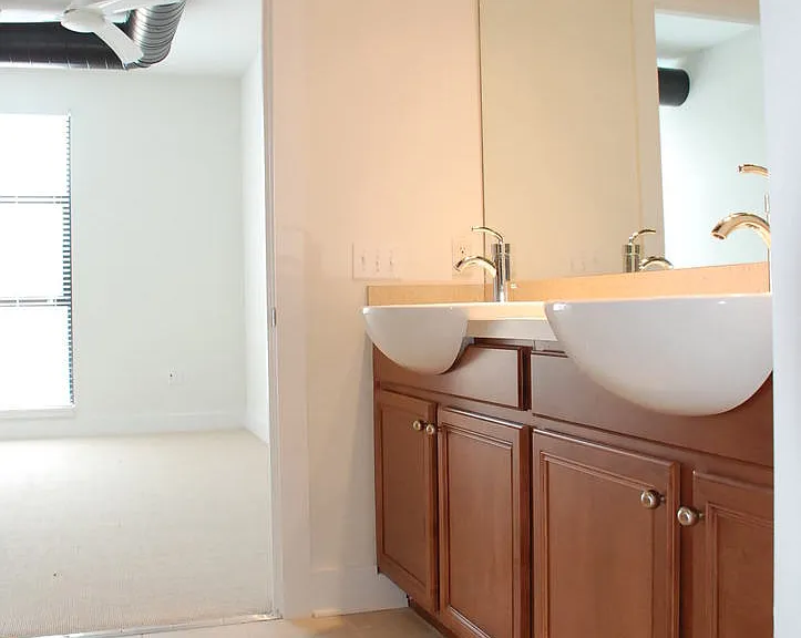 535 S Upper St #223 — Photo 15