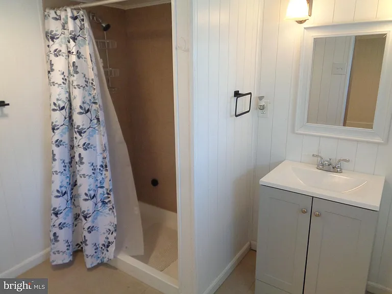 2800 Linwood Ave #D — Photo 11