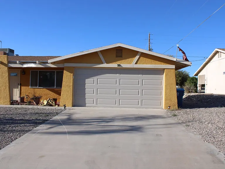 1815 Palo Verde Blvd S — Photo 27