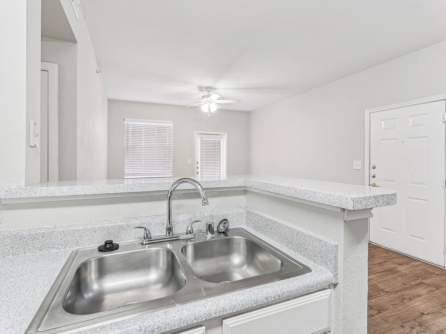 Pecan Creek on McKinney Apartments — Photo 3