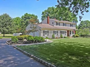 808 Parsonage Hill Dr, Somerville, NJ 08876
