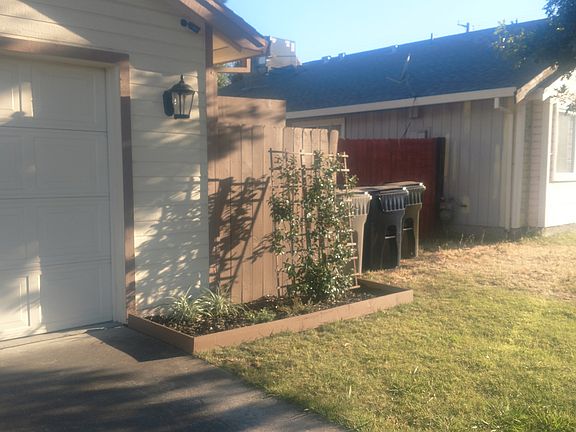 3rd image of 1279 Lamberton Cir