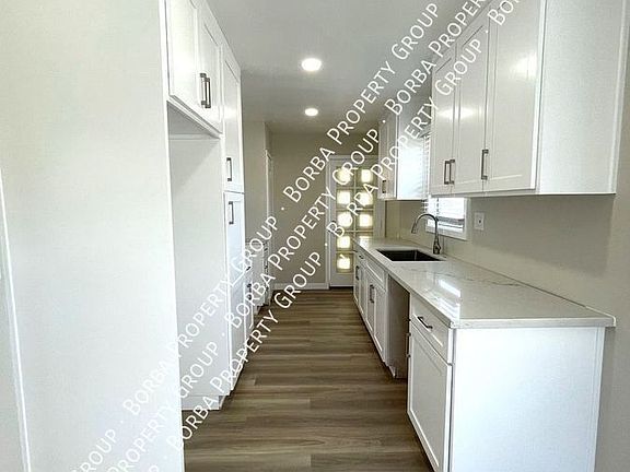 5th image of 2464 Chestnut Ave #2