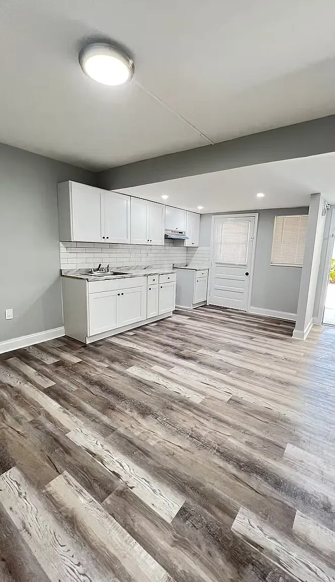 Premier Apartments — Photo 1