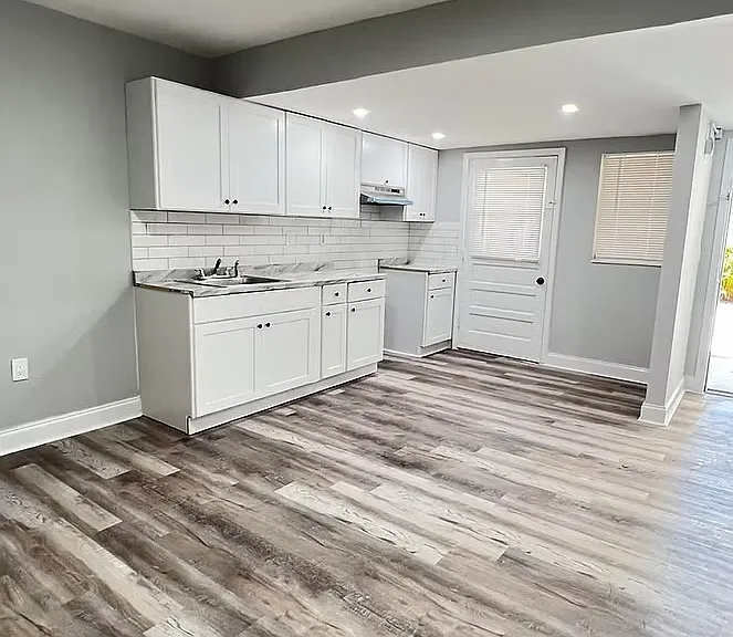 Premier Apartments — Photo 1